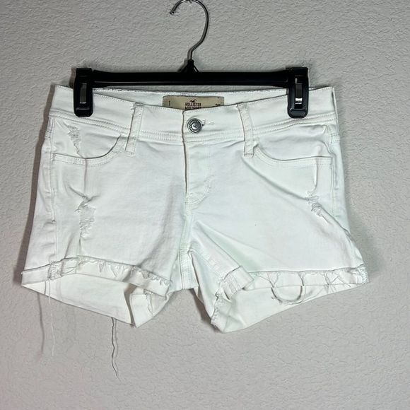 Hollister Pants - Hollister White Cuff Fringe Midi 4" Inseam Shorts Women's Size 1/25W
